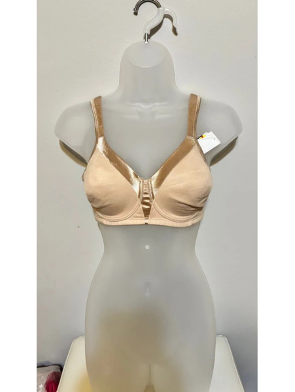Playtex 4803 Wirefree Full Coverage Bra 36B Nude/Beige